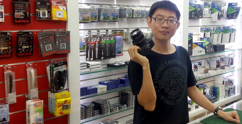 Shopping for cameras in Taipei